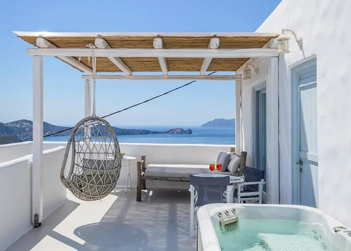 Plaka Suites